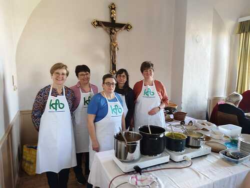 Fastensuppenessen / Beate Bauer Frauenbewegung lud zum Suppenessen ein